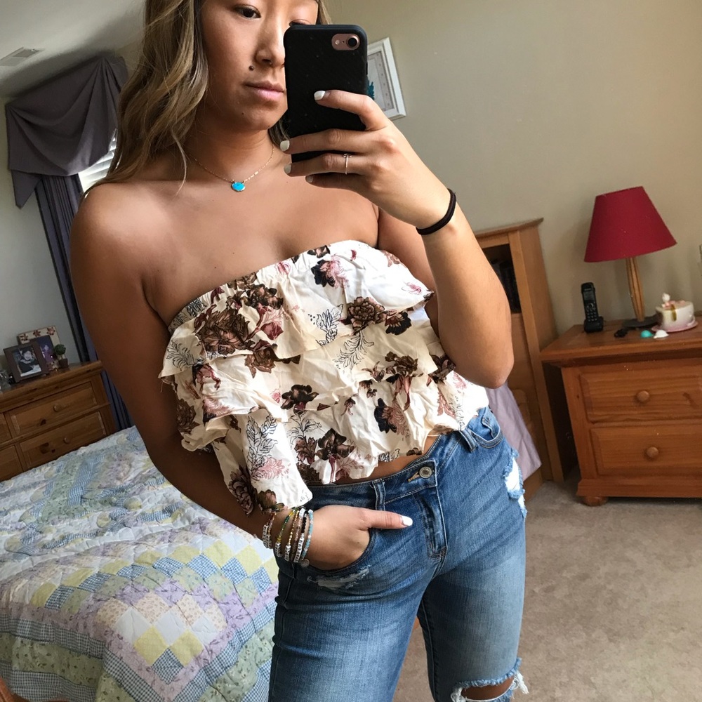 Fortunate One Store Crop Top - Picture 5 of 5